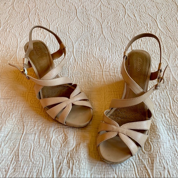 Clark’s Artisan Palmdale Rema Nude Wedge Sandal - Picture 2 of 8